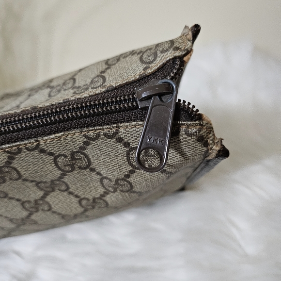 ❌SOLD❌ 💚Gucci Crossbody💚 - Picture 4 of 9